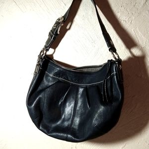 Coach Leather shoulder bag 🛍️